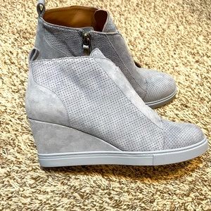 Linea Paolo light blue wedge boots. Size 8.5. No box, new